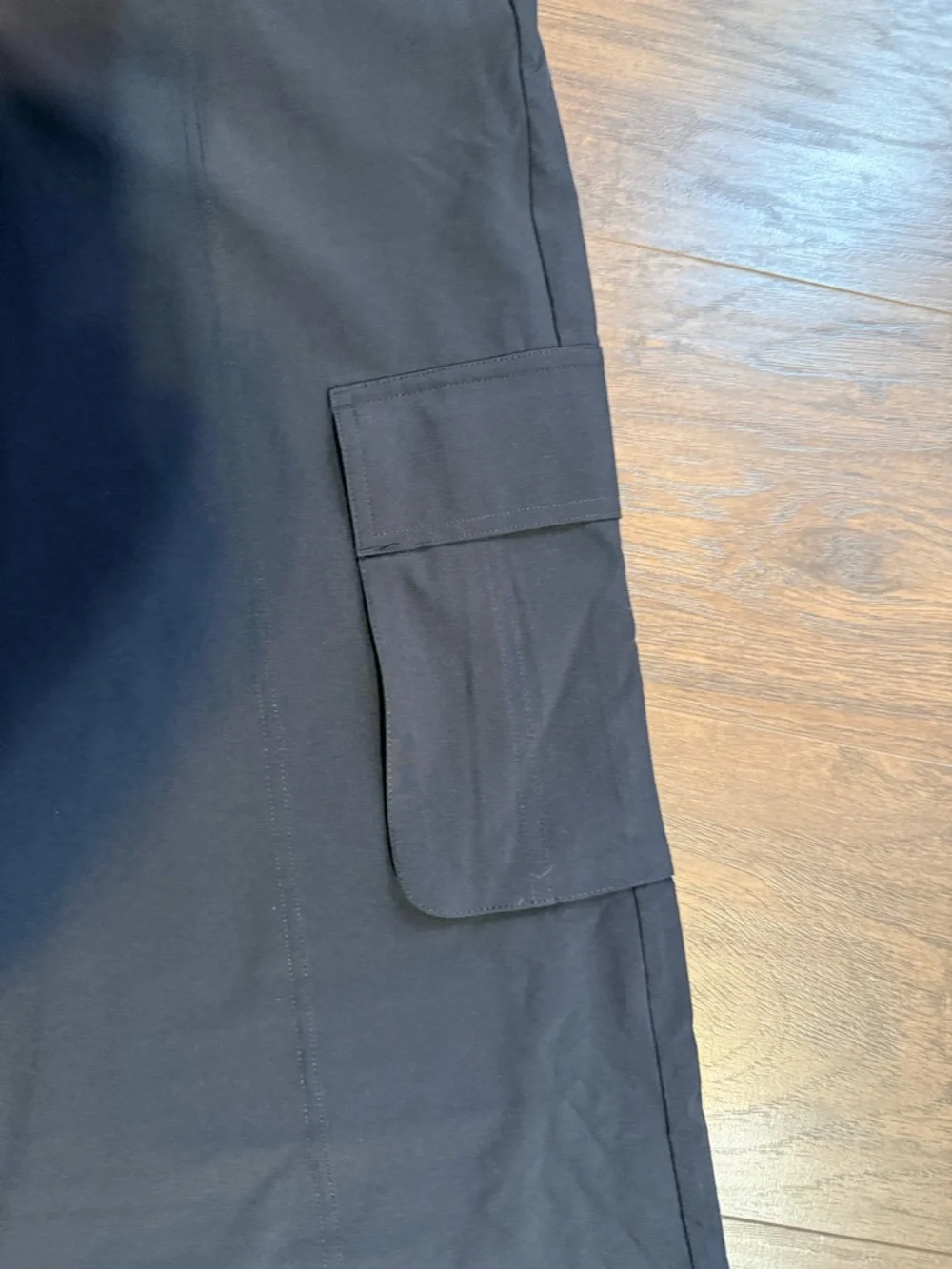 Fabletics Black Wide-Leg Cargo Pants - Picture 3 of 9